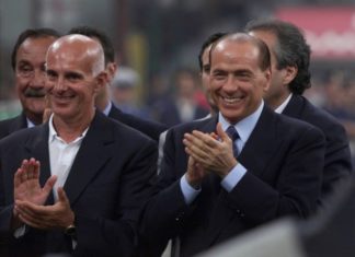 Berlusconi: Sacchi piange, “generoso e geniale”