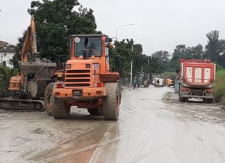 Fogne poco ricettive, acqua e fango tornano a coprire le zone della città colpite dall’alluvione