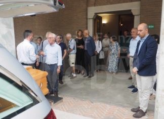 L’ultimo saluto a Walter Della Monica