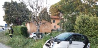 Grave incidente sulla Quarantola, tre i veicoli coinvolti, un ferito grave trasportato al Bufalini