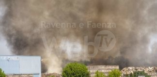Incendio a Mezzano, l’intervento di Arpae