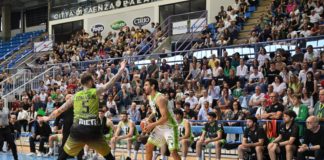 Basket: I Blacks perdono gara 4. Rieti si giocherà la promozione in A