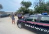 Marina Romea: turista rapinato, tenta di fermare i ladri aggrappandosi all’auto dei malviventi, ma cade. Ferito lievemente