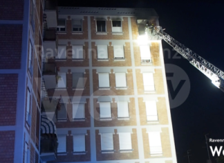 Incendio nella notte in via Santucci: deceduta una donna