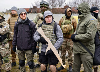 Il reporter di guerra Fausto Biloslavo presenta il suo libro sull’Ucraina al Salone dei Mosaici