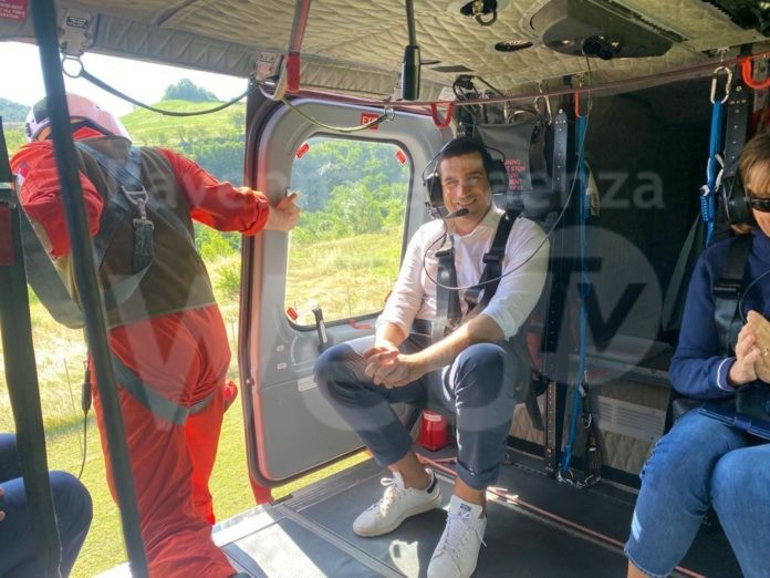 23-07-07-sorvolo-con-nuovo-direttore-vvff-2