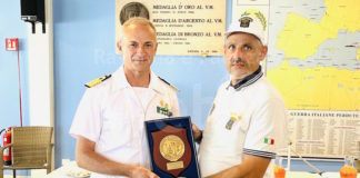 Il comandante della Capitaneria di Porto di Ravenna in visita alla sede a mare dell’Associazione Nazionale Marinai d’Italia
