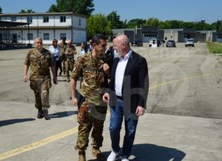 Iniziata con il sorvolo sulle aree colpite la visita del Commissario Figliuolo | FOTO