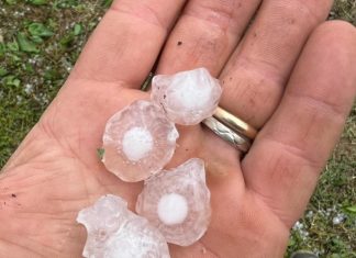 Grandine e vento forte sulle macerie dell’alluvione
