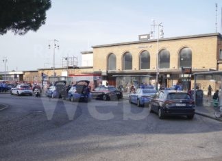 Rissa in stazione fra una decina di ragazzi: intervengono le forze dell’ordine