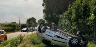 Ubriaca al volante provoca incidente. La 37enne era in auto con i tre figli