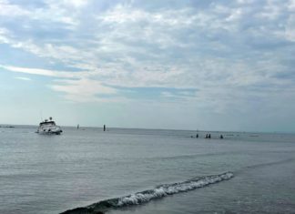 Barca arenata a Lido di Dante: Il Comune provvederà alla rimozione e imputerà le spese al proprietario