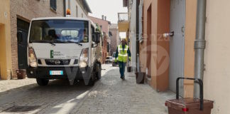 Conselice: le isole ecologiche stradali danneggiate dall’alluvione sono in fase di ripristino