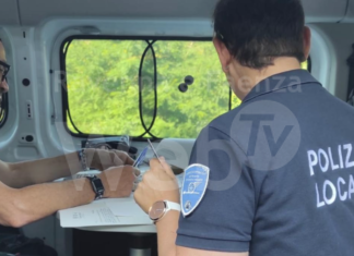 Polizia locale: ritirata la patente e multa di quasi 3mila euro per un camionista