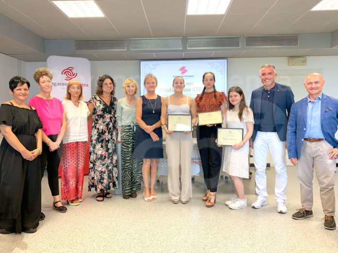 consegna_borse_stem_legacoop_2023