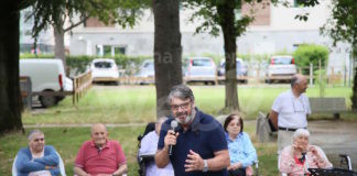 Asp Bassa Romagna: Gianni Parmiani ha portato il sorriso alla Cra Sassoli di Lugo