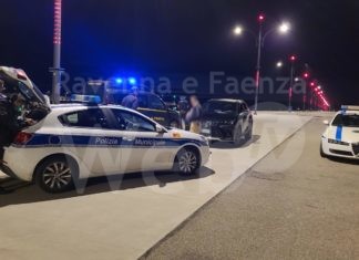 Ubriaco sgommava sul molo di Marina di Ravenna, fermato e multato dalla Polizia Locale