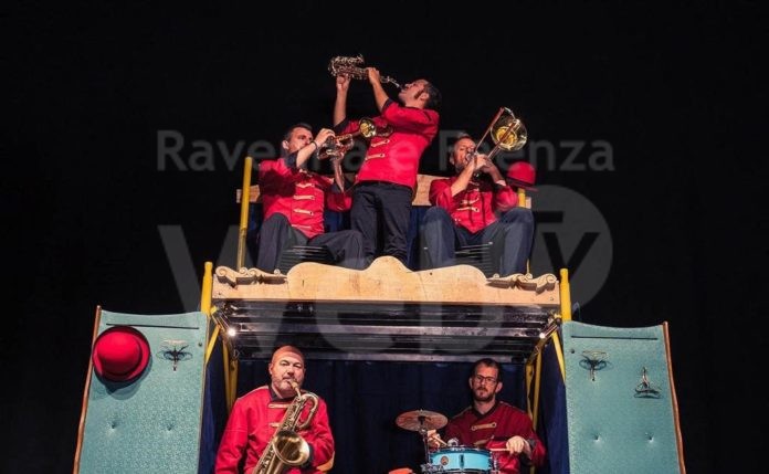 3080740E-A940-4048-9B44-CB6D78A824B3