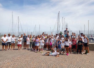 Disabilità e amore per la vita e il mare con la vela e la tartaruga Ola
