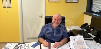 Il Commissario Capo Paolo Brusa, reggente il Commissariato P.S. di Lugo, raggiunge la meritata pensione