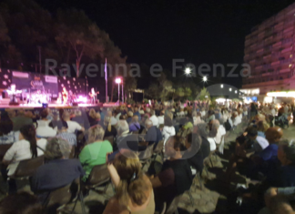 A Lido di Classe fervono i preparativi per la Notte di San Lorenzo con i fuochi d’artificio e Claudio di Romagna in concerto