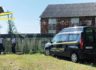 Sequestrata un’area in stato di degrado e tre capannoni ricoperti di lastre di “eternit” vicino a Mirabilandia