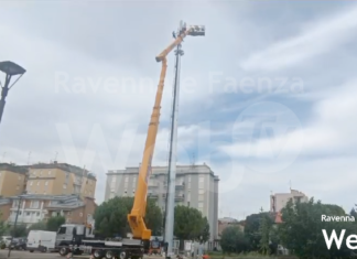 Antenna Wind: scontro di tre ore e mezzo in consiglio comunale. Il pennone rimarrà nel parco