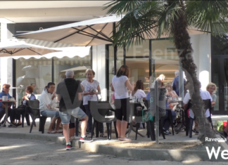 Ha riaperto il bar all’Orto Bertoni: tanti clienti nel giorno della ripartenza