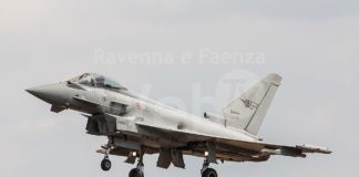 Due forti boati avvertiti in tutta la provincia: erano due caccia militari