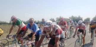 “Dalla Rocca Estense alle colline Manfrede dei calanchi e del Sangiovese”: torna il Giro d’Italia d’Epoca