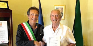 Massa Lombarda: Il sindaco Bassi celebra l’ex cestista e barista Pasquale Preti