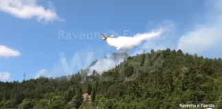 Incendio di San Cassiano: situazione difficile e in peggioramento