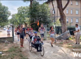 Staffetta di 400 Km per aiutare Anffas Faenza: donati 6.300 euro