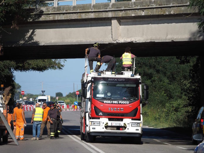 174ad115-e1ba-4ea1-8bf3-1e0a63c0063a