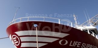 Nave Life Support in arrivo, i migranti saranno trasportati al CMP dell’ospedale per le operazioni sanitarie e di Polizia