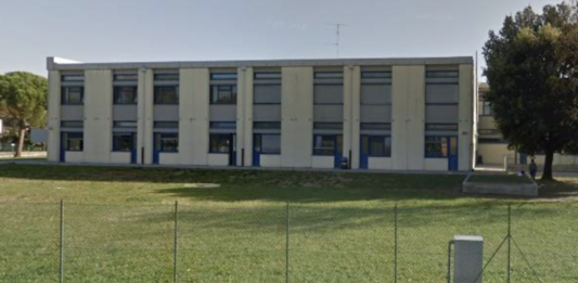 Installate le pompe di calore alla scuola primaria Camerani. Da lunedì gli studenti rientreranno nelle classi