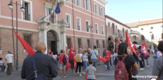 Più tutele ai lavoratori che si occupano di inclusione scolastica dei bambini con disabilità: presidio della Cgil