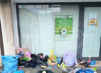 Sportello del sorriso: alcuni donatori indisciplinati. Associazione delusa dal degrado generato