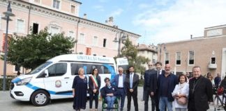 Unitalsi, inaugurato il nuovo pulmino