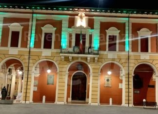 Massa Lombarda: Giornata Nazionale SLA, il Municipio illuminato di verde