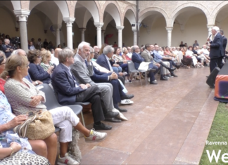 Inaugura Prospettiva Dante: tantissime persone ai Chiostri Francescani