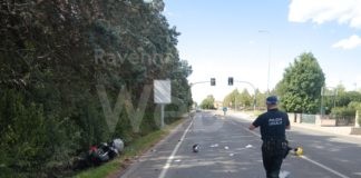 Scontro fra un’auto e uno scooter: una bambina e un uomo in gravi condizioni