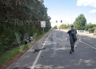 Scontro fra un’auto e uno scooter: una bambina e un uomo in gravi condizioni