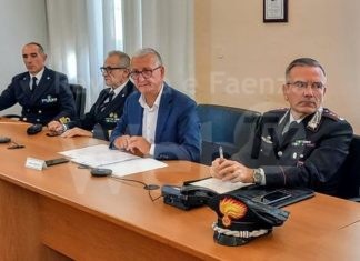 Nuovo sbarco a Ravenna della nave Ocean Viking con a bordo 47 naufraghi recuperati