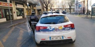 Bivacchi in via Berlinguer sgomberati dalla Polizia Locale