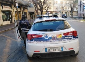 Bivacchi in via Berlinguer sgomberati dalla Polizia Locale