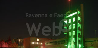 Il Comando dei Vigili del Fuoco si colora di verde per sensibilizzare sulla sindrome Pans-Pandas