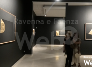 Inaugura oggi la mostra BURRIRAVENNAORO, che apre ufficialmente l’ottava edizione della Biennale di Mosaico Contemporaneo