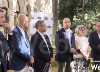 Racconti di città invisibili. Inaugurata la mostra delle mosaiciste CNA per la Biennale del Mosaico