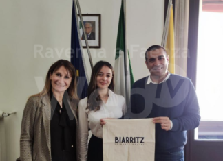 Ricevuta in Comune la ballerina ravennate Allegra Montanari, ammessa alla Ballet & Modern Compagnie di Biarritz